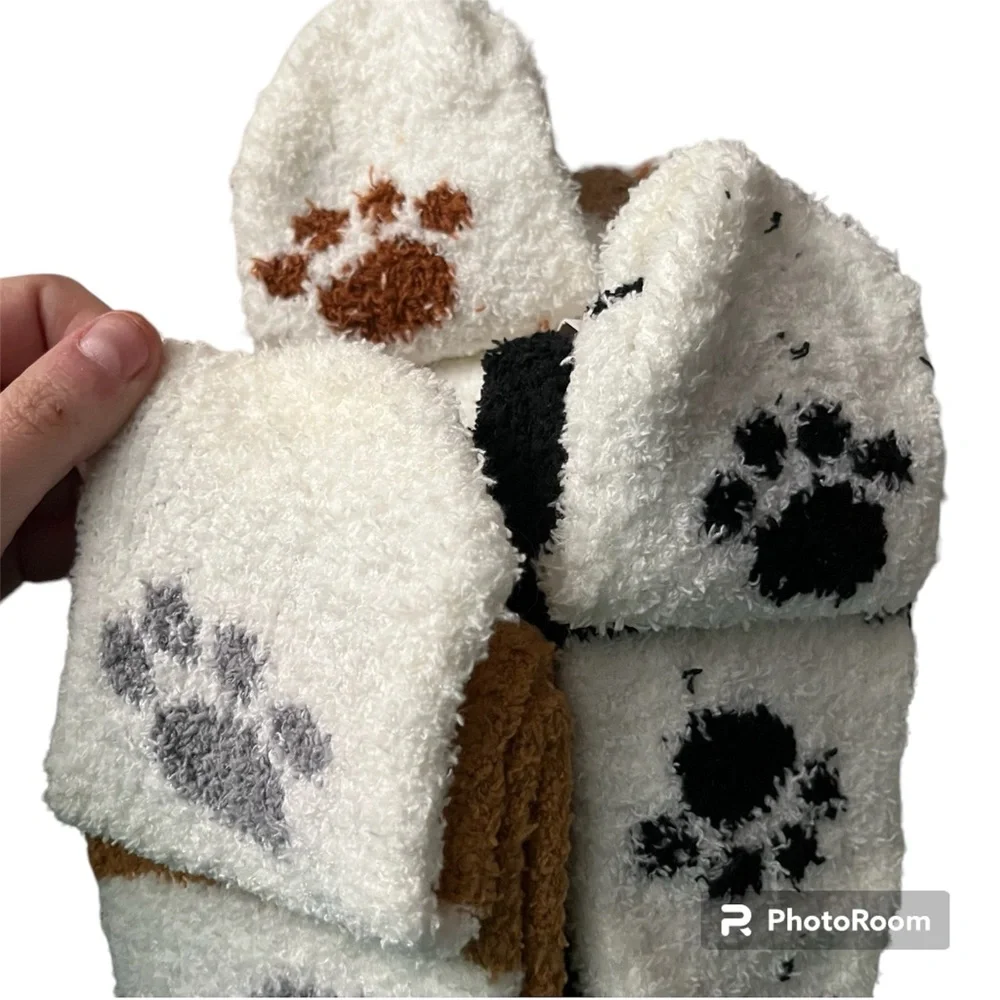 NEW IN PACKAGING Fluffy Adult Socks - Set of 4